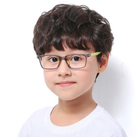 Kính cận trẻ em đẹp cho bé nam